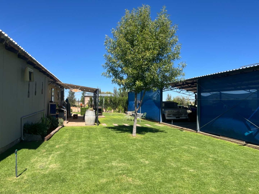 2 Bedroom Property for Sale in Kanoneiland Northern Cape